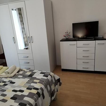 Apartments Erika Пула Екстер'єр фото